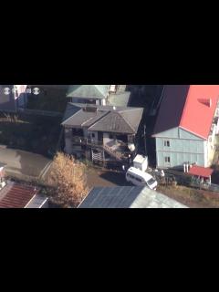 [x]空撮・アパート火災で3人死亡、2人けが 小田原 - 毎日動画