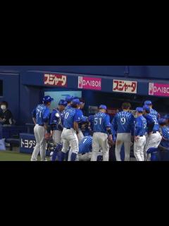 [x]勝ちを引き寄せる石井琢朗コーチの鼓舞！横浜DeNAベイスターズ 2022/8/6 - YouTube