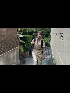 [x]B1- 52歳・望月理恵『ぶらり途中下車の旅』で「びちょびちょに(笑)」 ポニーテール姿に反響「かわいすぎる」 - YouTube