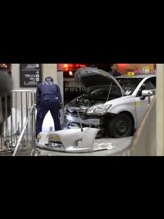 [x]バスターミナルでタクシー突っ込み3人けが 大阪・上本町 - YouTube