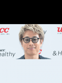 [x]田村淳(50)自宅庭の巨大プールで娘と水遊び「プールでっか！庭かっこよ！」 - ABEMAエンタメ - 話題のSNS (ニュース) | 無料 ...