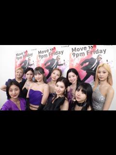 [x]TWICEモモ、ナヨンと遊んで踊っていたら事件発生！？【Mステ】 - YouTube
